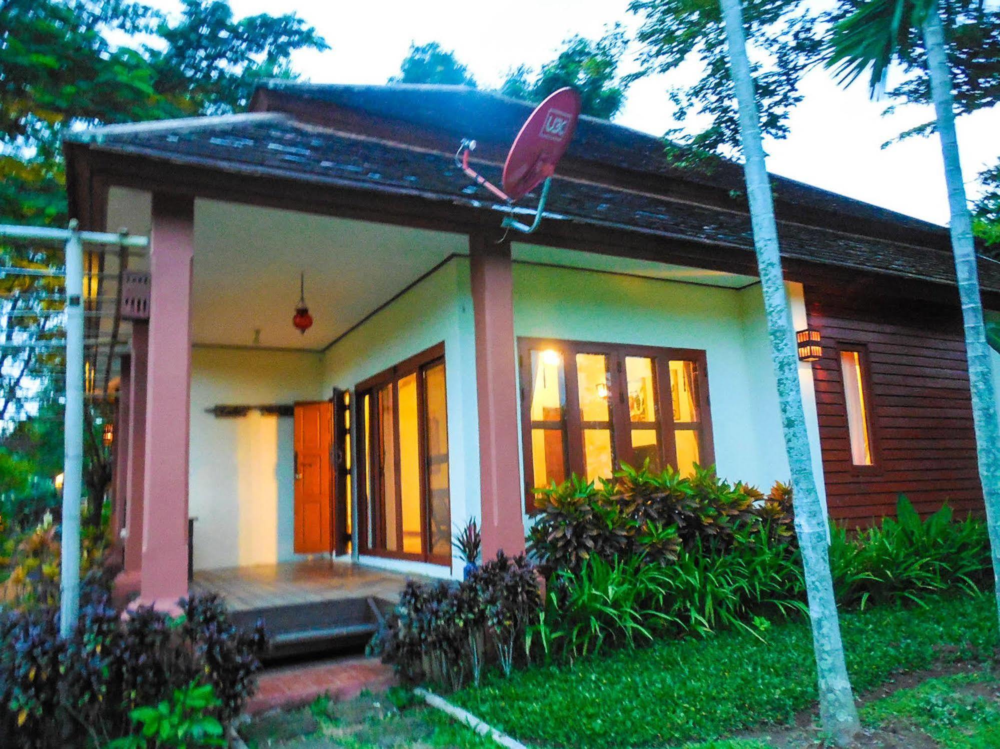 Palm Spa Village Resort Mae Rim Luaran gambar